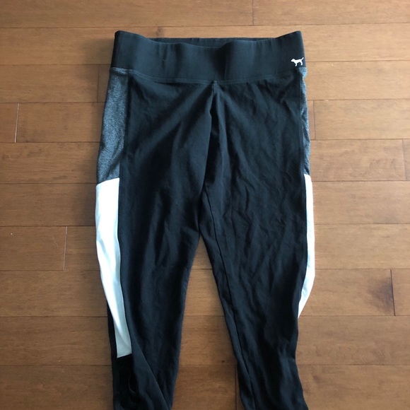 Brand new Victoria’s Secret pink capris - Picture 1 of 1